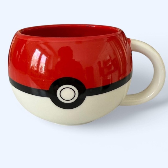 Pokémon Pokeball Ceramic Coffee Mug - Picture 1 of 4